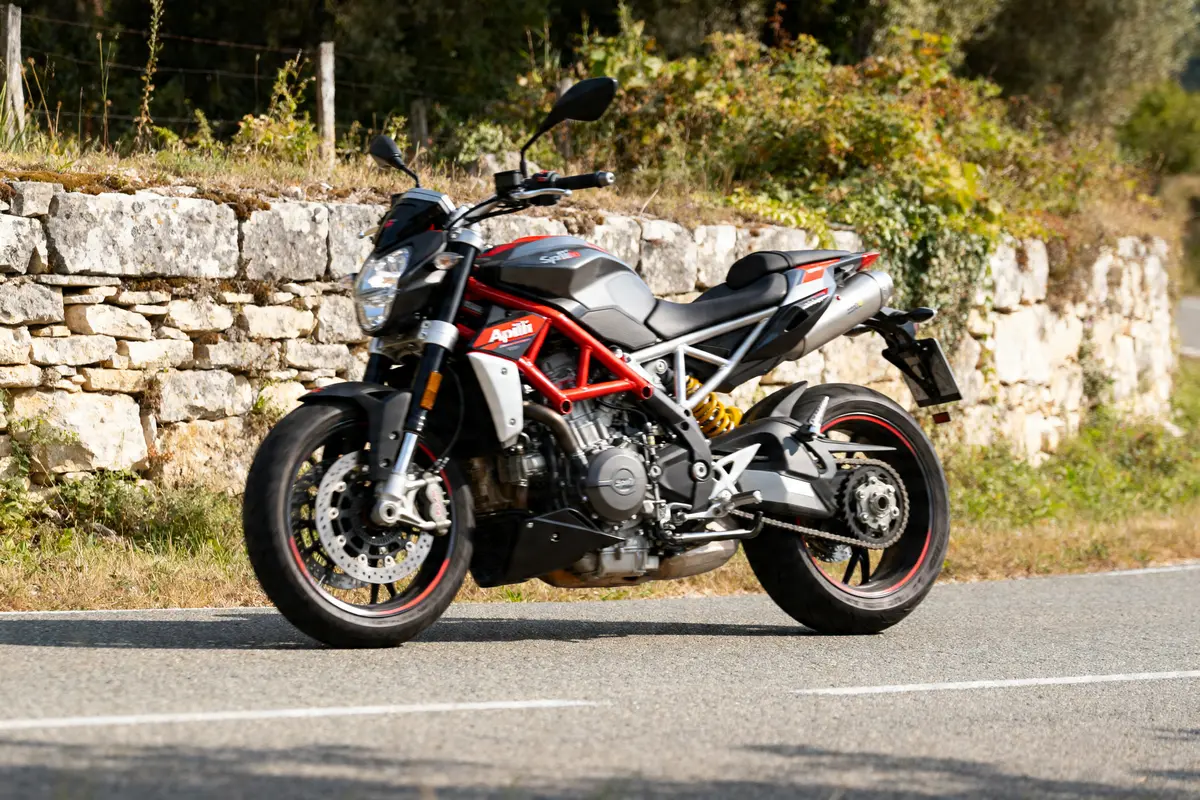 Aprilia Shiver 900 : fiche technique, essai et avis complet