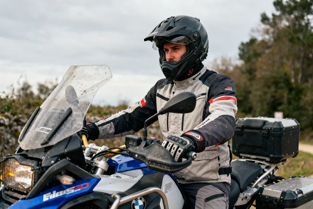 Motorbike GS : accessoires, location et tours incontournables