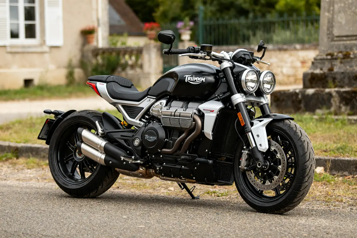 Triumph Rocket 3 : essai, fiche technique et guide d’achat